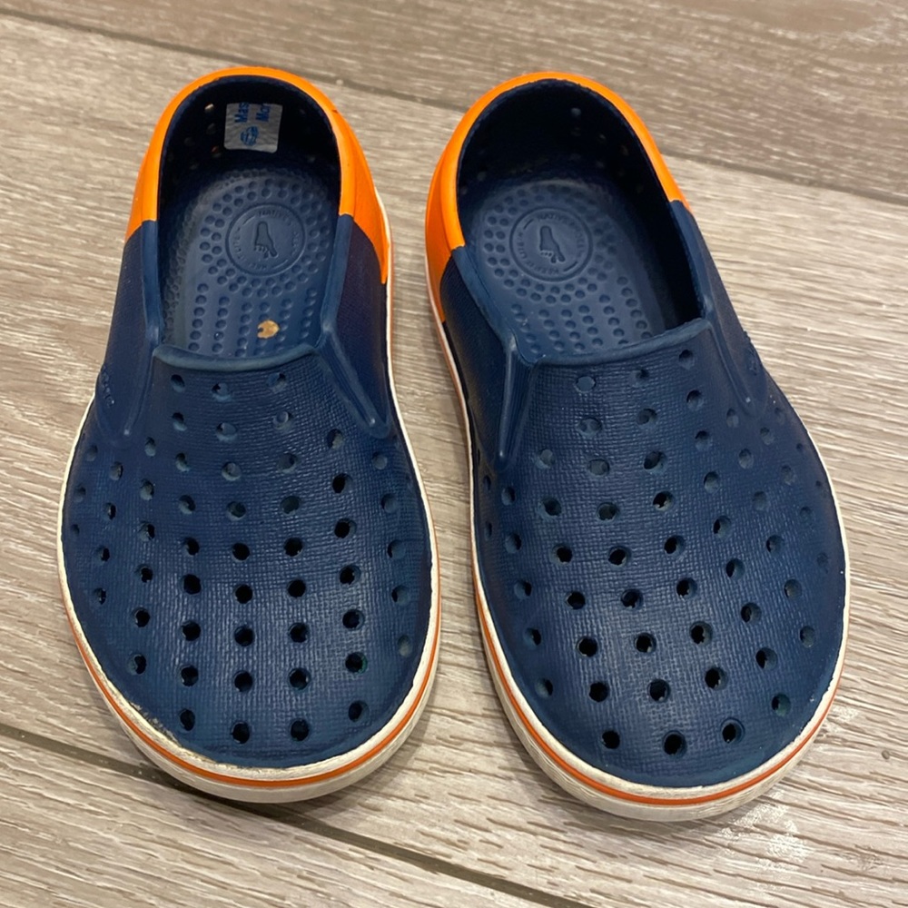 Native Miles shoes size C7